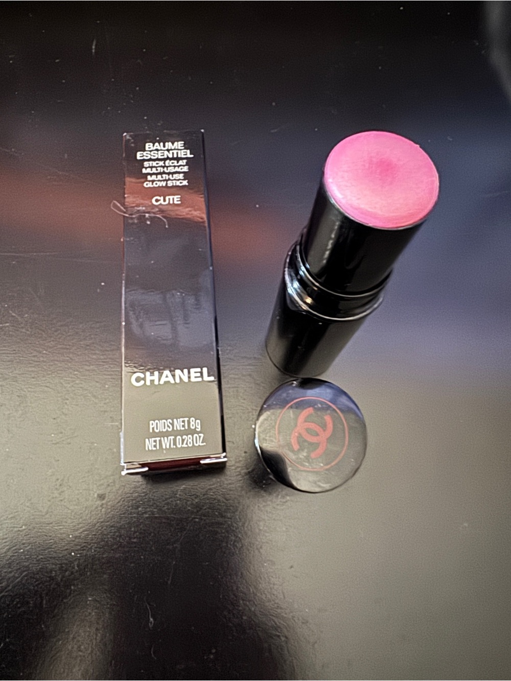 CHANEL Glow Stick - Cute - Picture 2 of 3